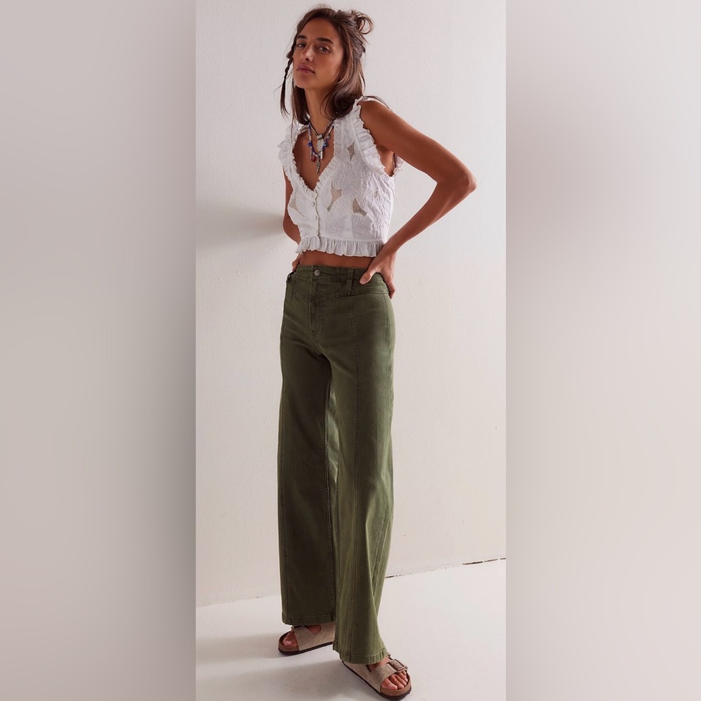 We The Free Libre Wide-Leg Jeans by Free People in the color Thyme. Size 27